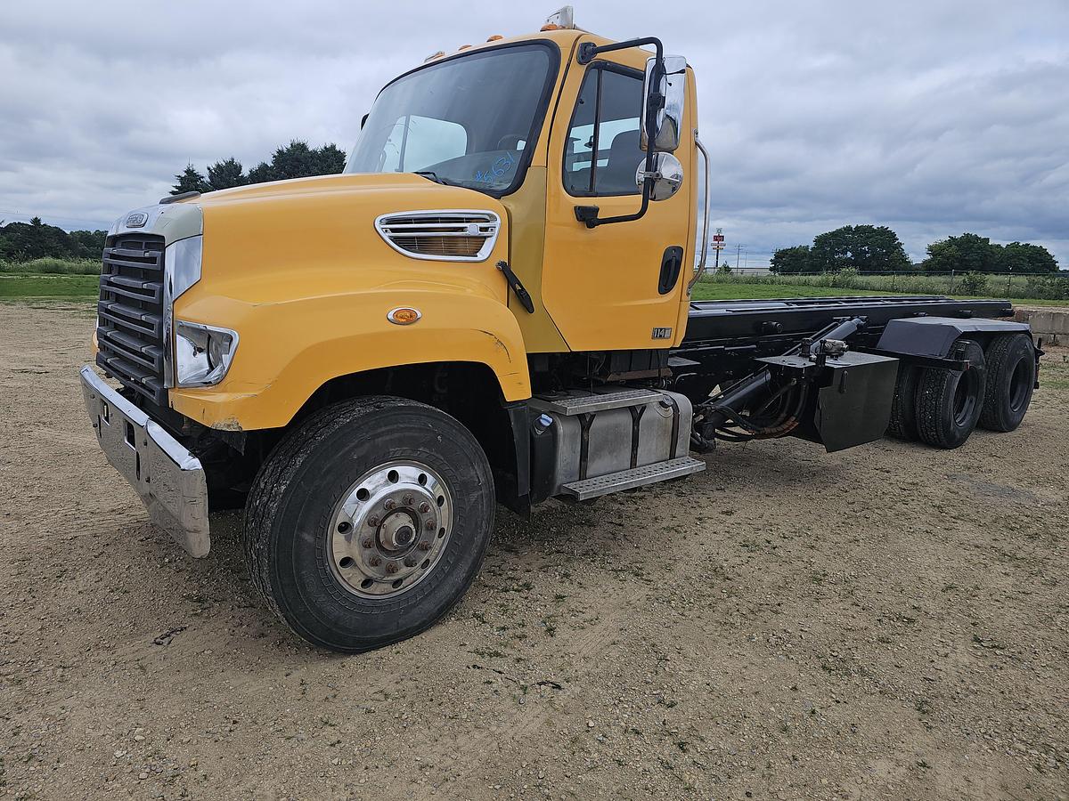 2012 Freightliner 114SD