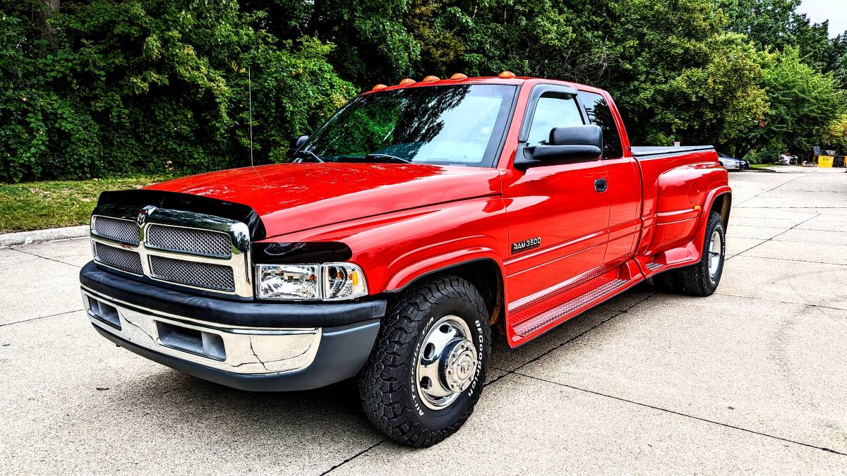 # 2002 Dodge Ram 3500 SLT Laramie Dually Cummins 5.9L Turbo Diesel – $6,200